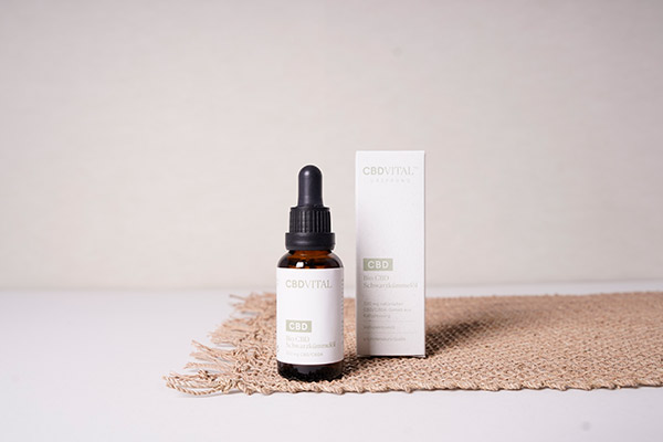 Bio CBD Schwarzkümmelöl aus Kaltpressung Bio CBD Schwarzkümmelöl aus Kaltpressung